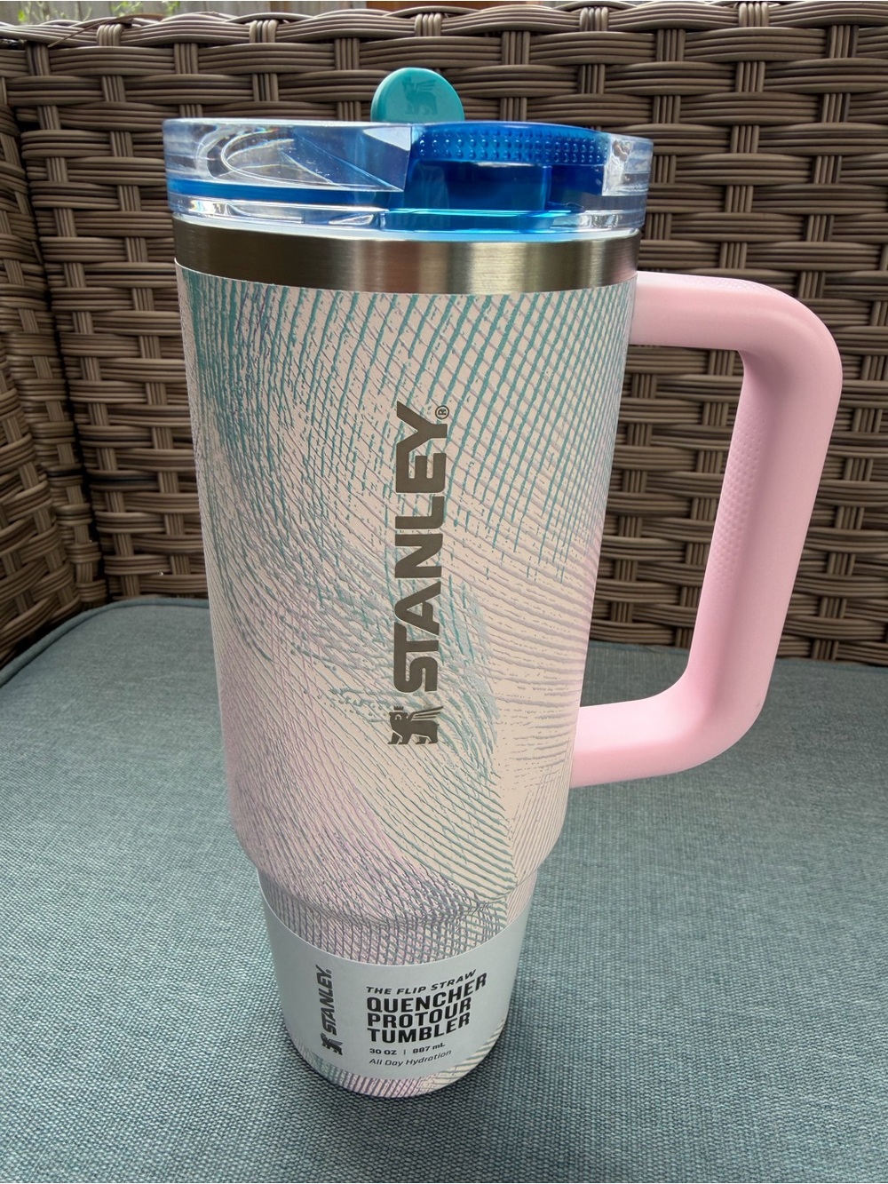 Stanley Iridescent Pink and Blue Quencher Protour Tumbler 30 oz with Pink Handle